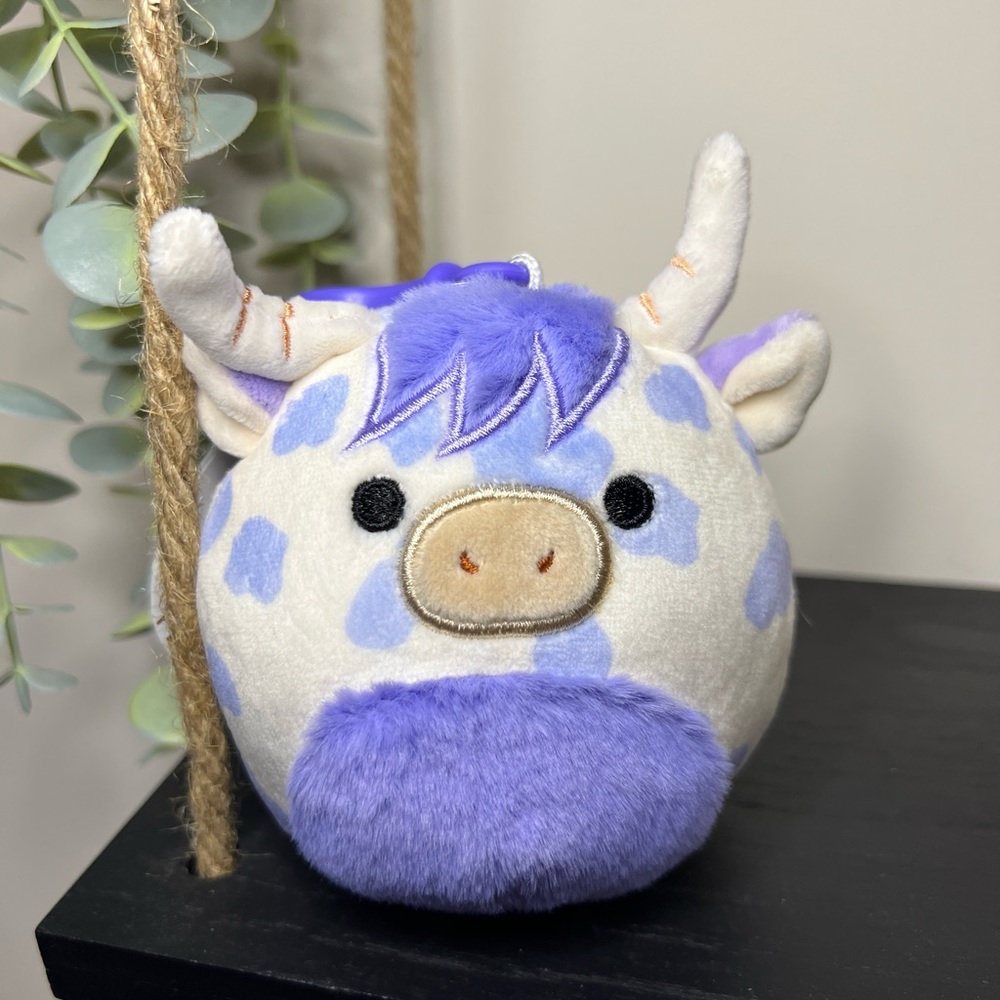 Conway the Highland Cow Squishmallow Clip